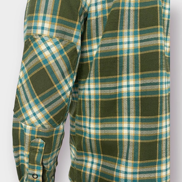 L.L.‎ Bean Green Plaid Snap Front Shirt - Picture 3 of 7